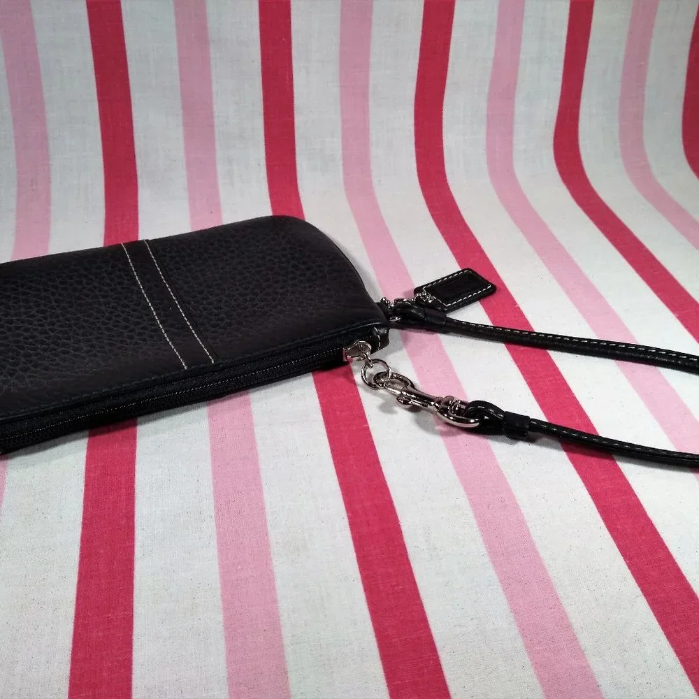 Charming Coach Black Pebble Leather Wristlet with Logo Hang Tag NEW Old Stock! - Picture 6 of 11